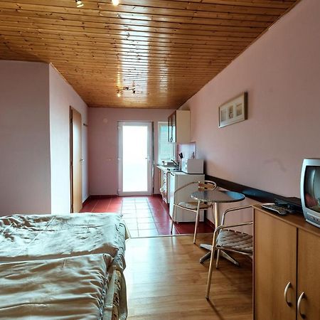 Hotel Apartmanovy Dom Red Podhájska Zewnętrze zdjęcie