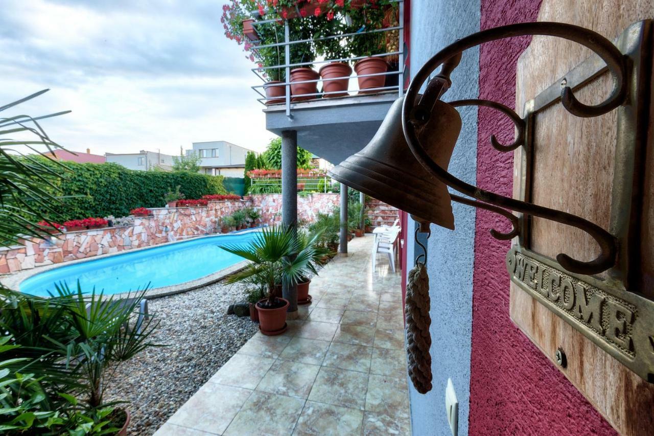 Hotel Apartmanovy Dom Red Podhájska Zewnętrze zdjęcie