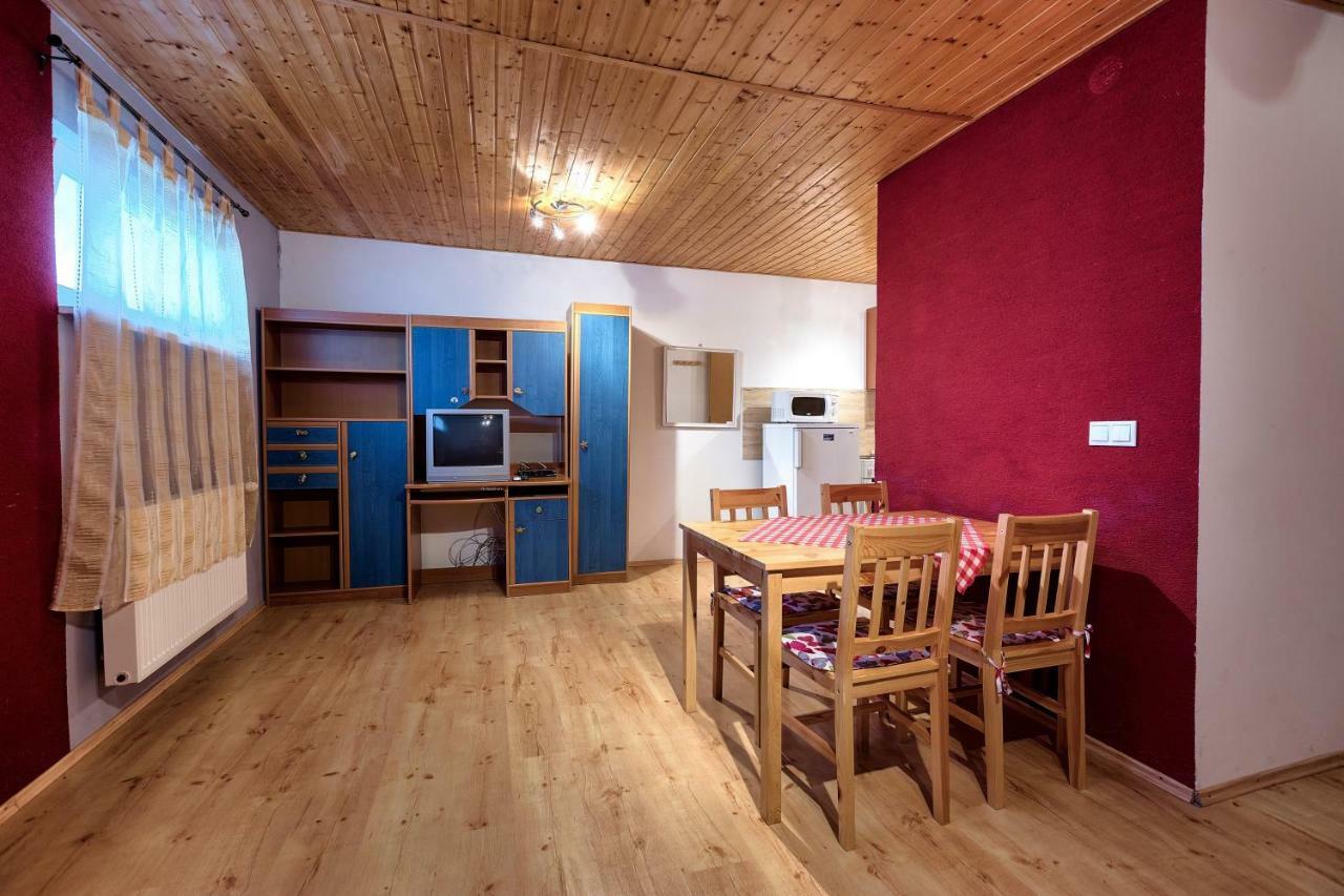 Hotel Apartmanovy Dom Red Podhájska Zewnętrze zdjęcie