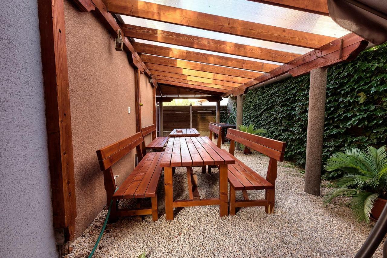 Hotel Apartmanovy Dom Red Podhájska Zewnętrze zdjęcie