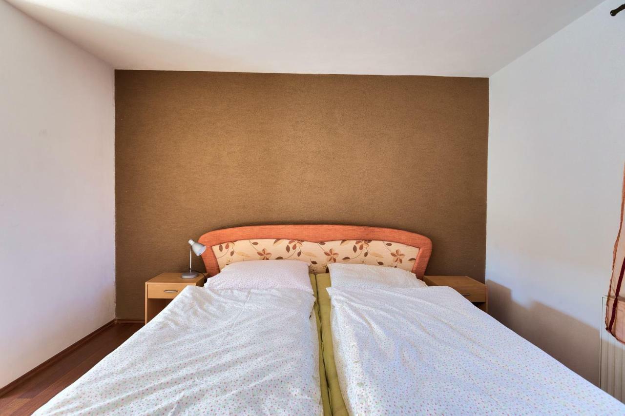 Hotel Apartmanovy Dom Red Podhájska Zewnętrze zdjęcie