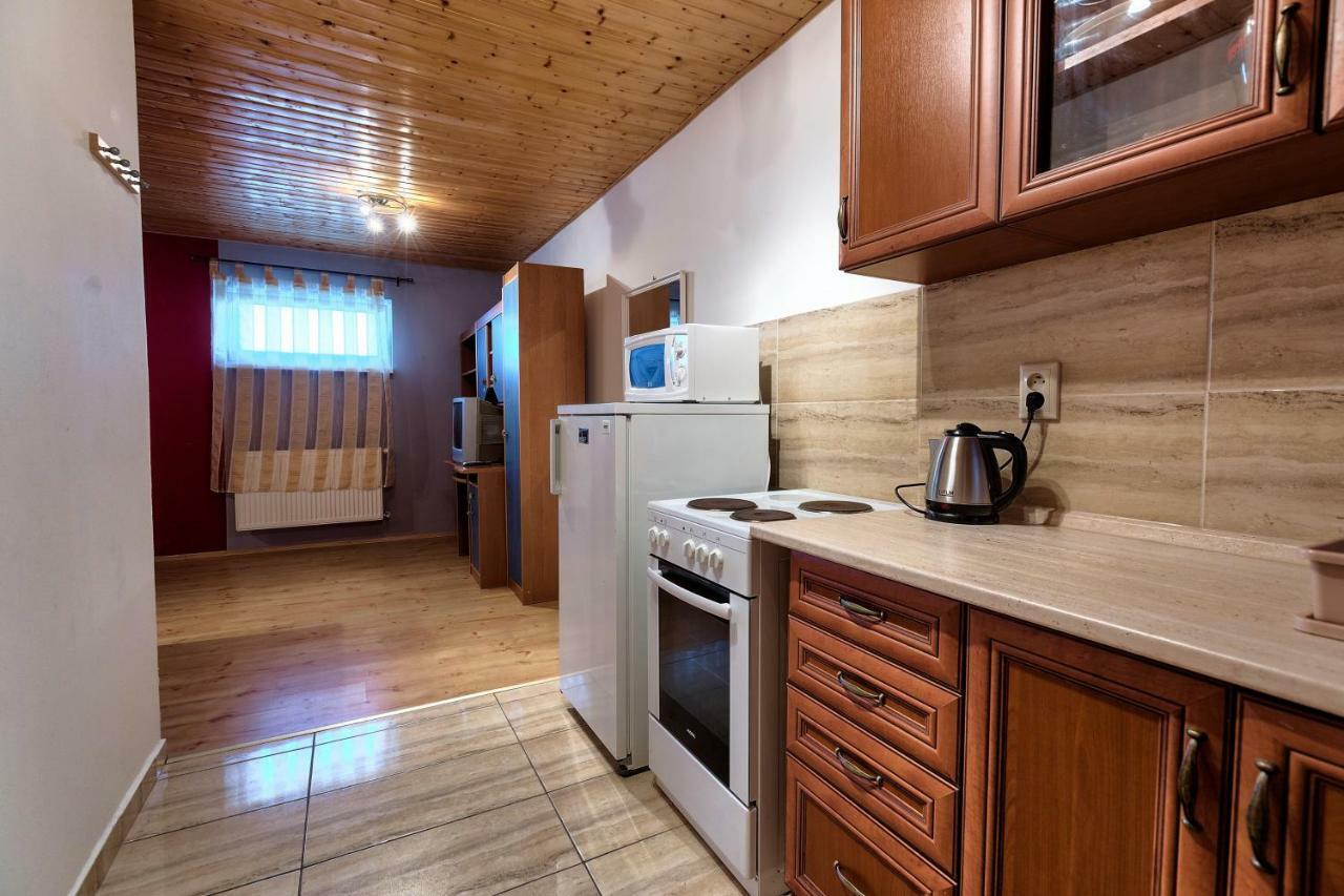 Hotel Apartmanovy Dom Red Podhájska Zewnętrze zdjęcie